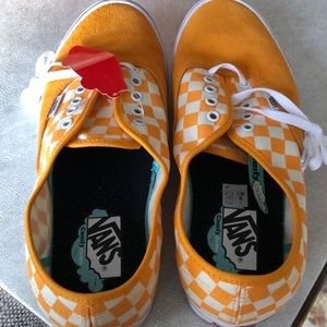 Vans Shoes - Men’s vans size 11 NEW IN BOX Vans Shoes - Men’s vans size 11 NEW IN BOX